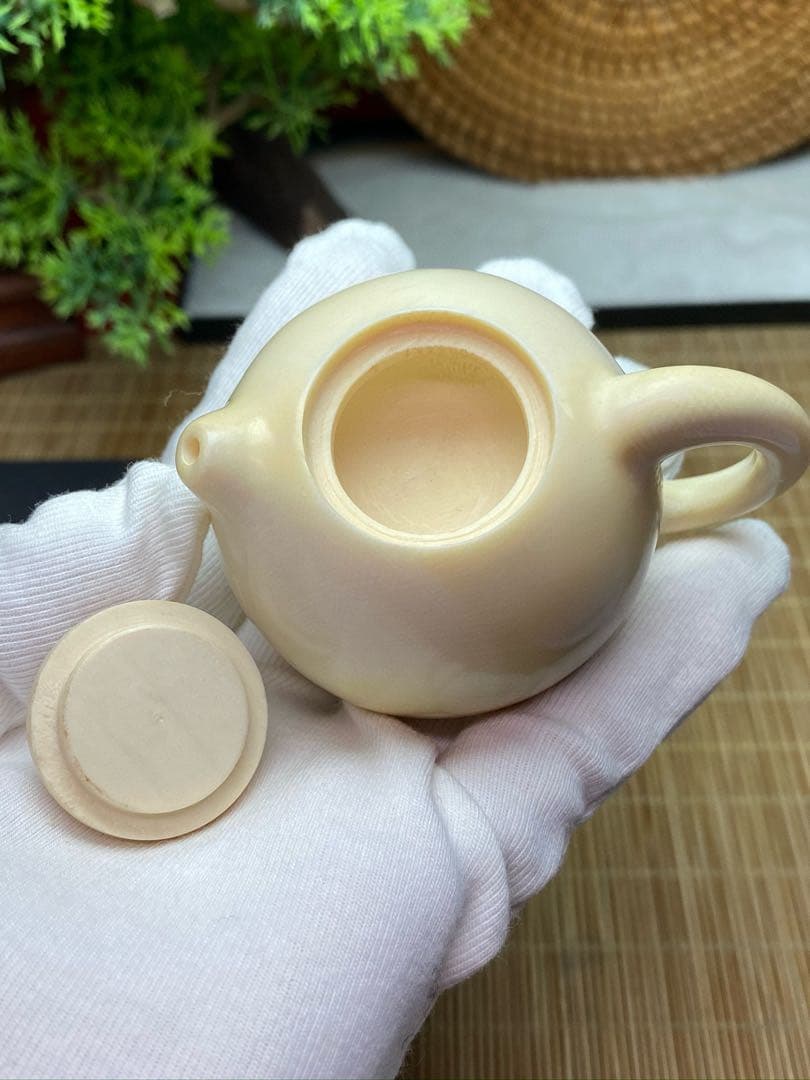 天然マンモス牙美しい手作り彫刻　ポットの置物　握り物