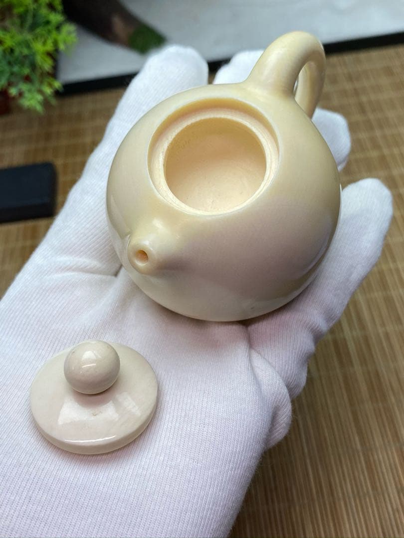 天然マンモス牙美しい手作り彫刻　ポットの置物　握り物