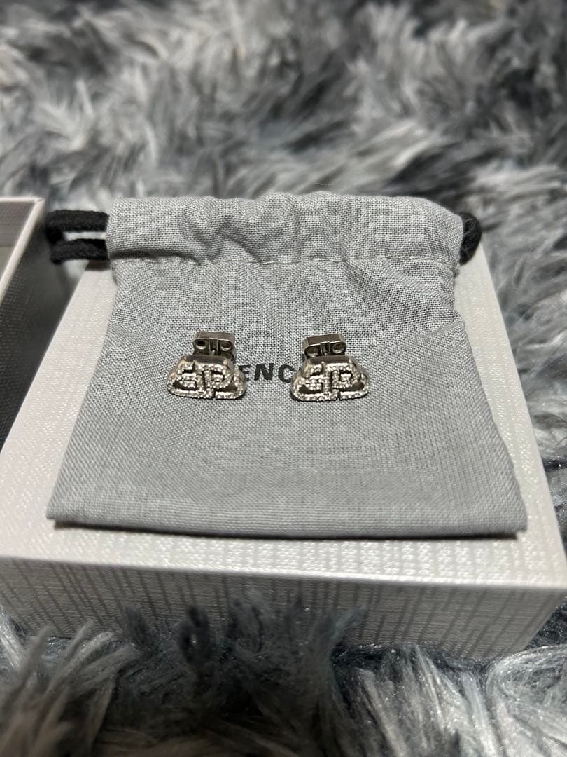BALENCIAGA BBロゴ ピアス 箱・巾着・レシート付き 正規品