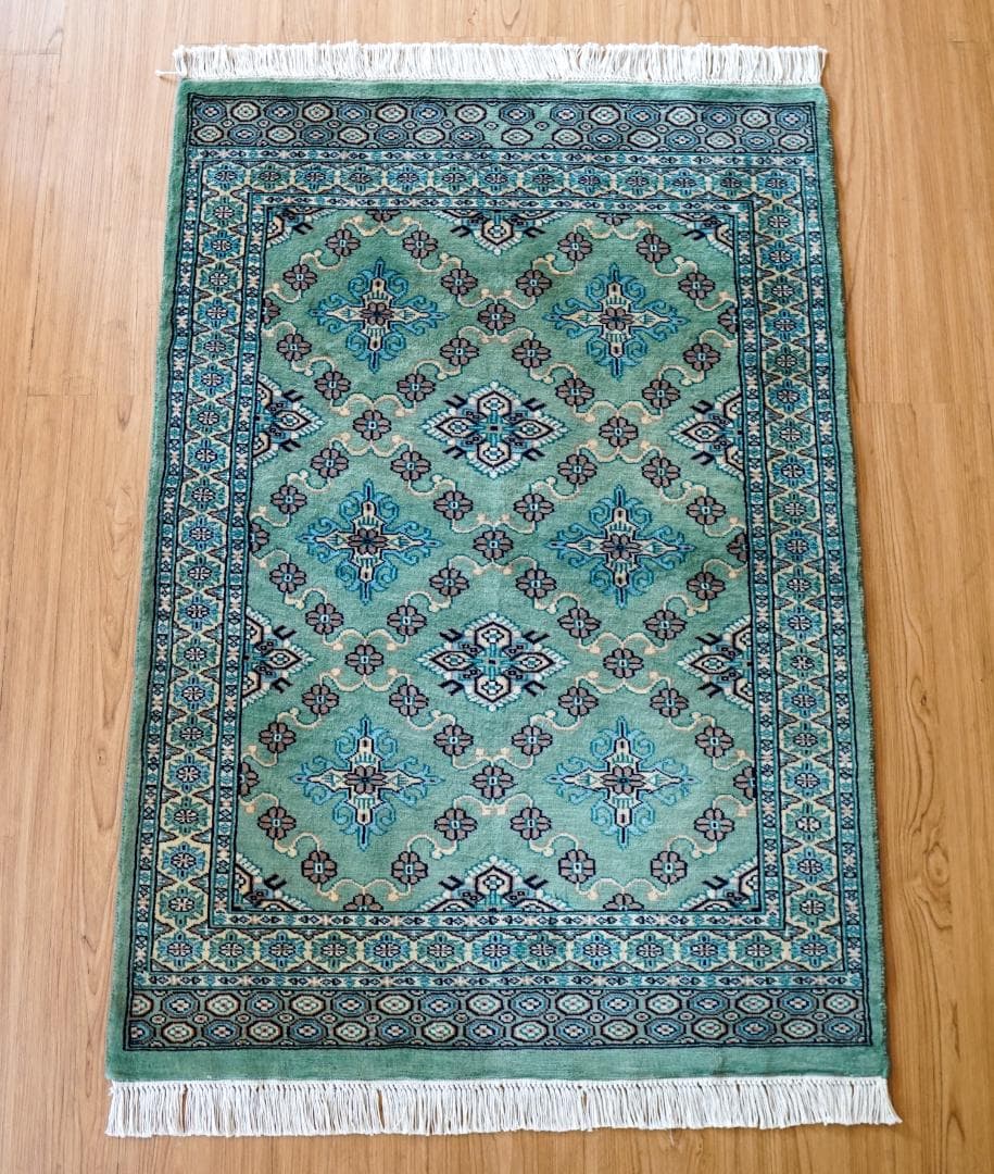111×77cm パキスタン手織り絨毯