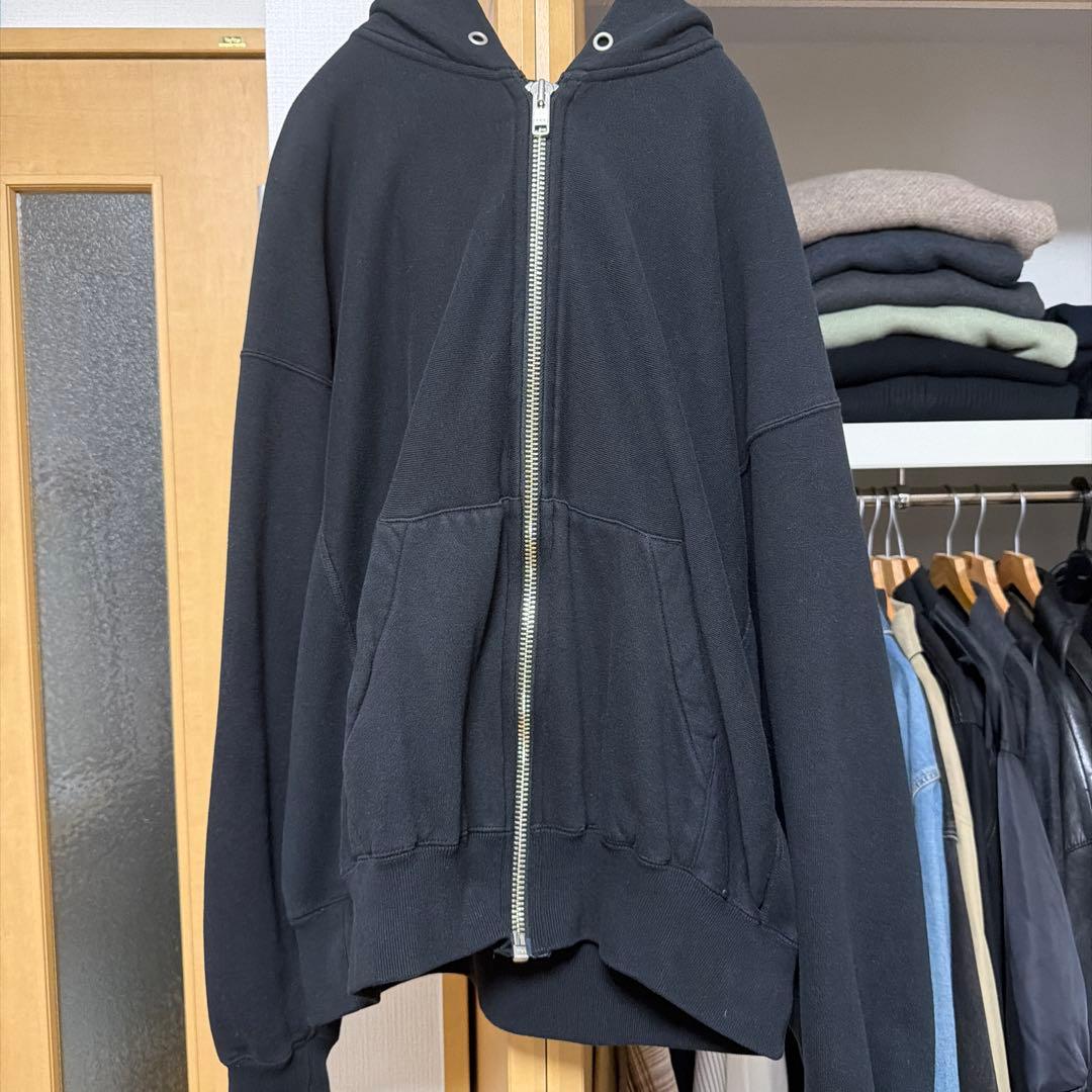 ＜H＞ Beauty and Youth ブラック ジップアップパーカー 新品‼️