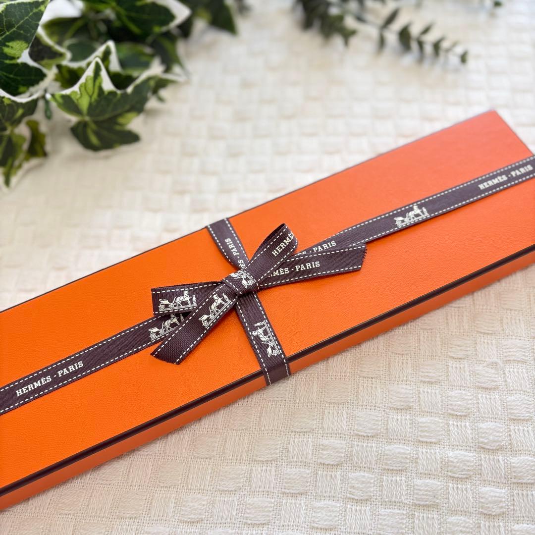 【新品未使用】HERMES エルメス　エプロンドール・バンダナ ツイリー