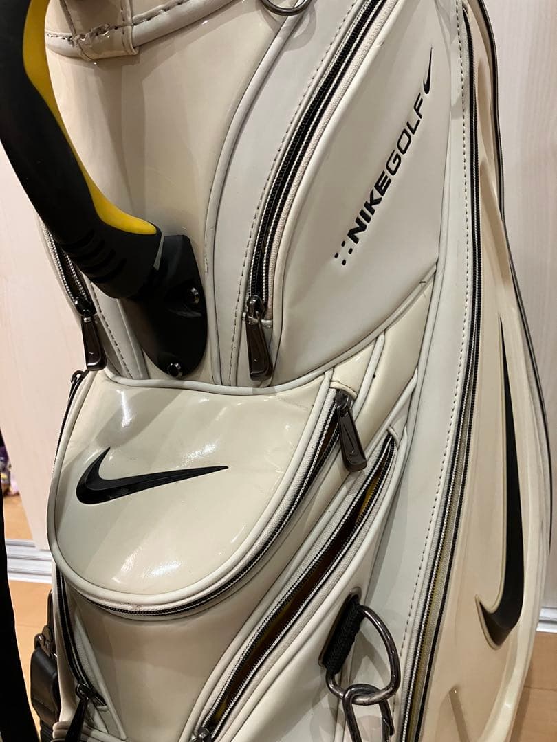 ナイキゴルフNike ツアーモデルキャディバッグ ホワイト中古