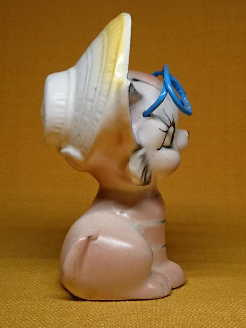ネコ　猫　白猫　陶器　オブジェ　置物　インテリア　工芸品　美術品　A1229