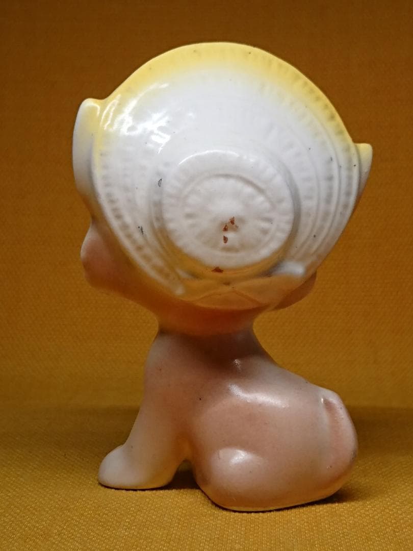 ネコ　猫　白猫　陶器　オブジェ　置物　インテリア　工芸品　美術品　A1229