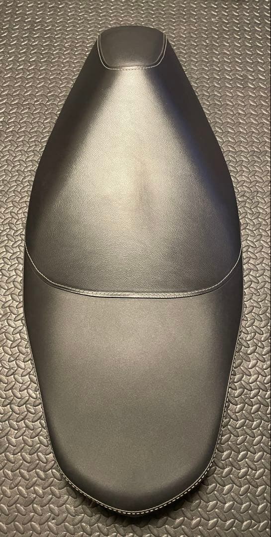 美品　NMAX 155 純正シート　ヤマハ