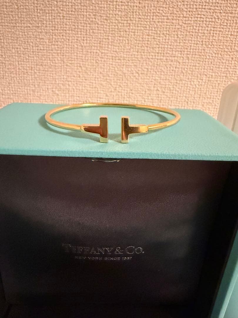 美品Tiffany TワイヤーブレスレットイエローゴールドM
