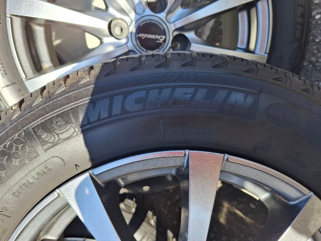MICHELIN スタッドレスタイヤ 4本セット アクア カローラ 引取歓迎