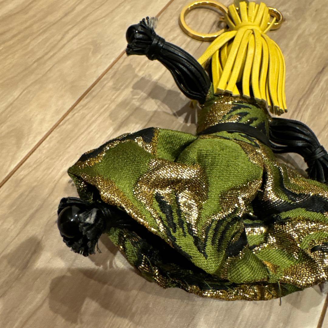 希少✨レア PRADA キーホルダー チャーム ジャスミン トリックジャスミン