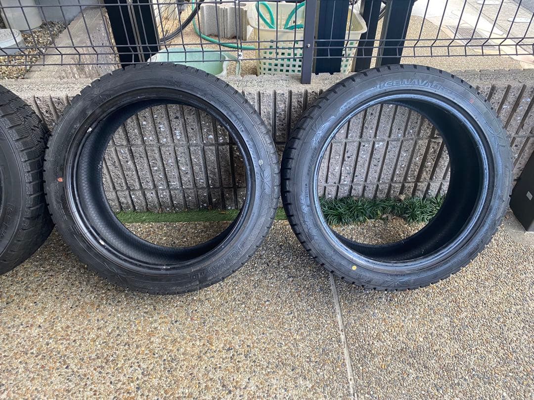 京都よりバリ山GOODYEARスタッドレス225/45R18冬用タイヤ4本セット