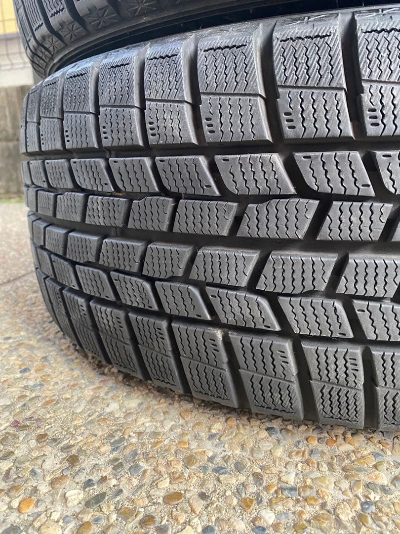 京都よりバリ山GOODYEARスタッドレス225/45R18冬用タイヤ4本セット