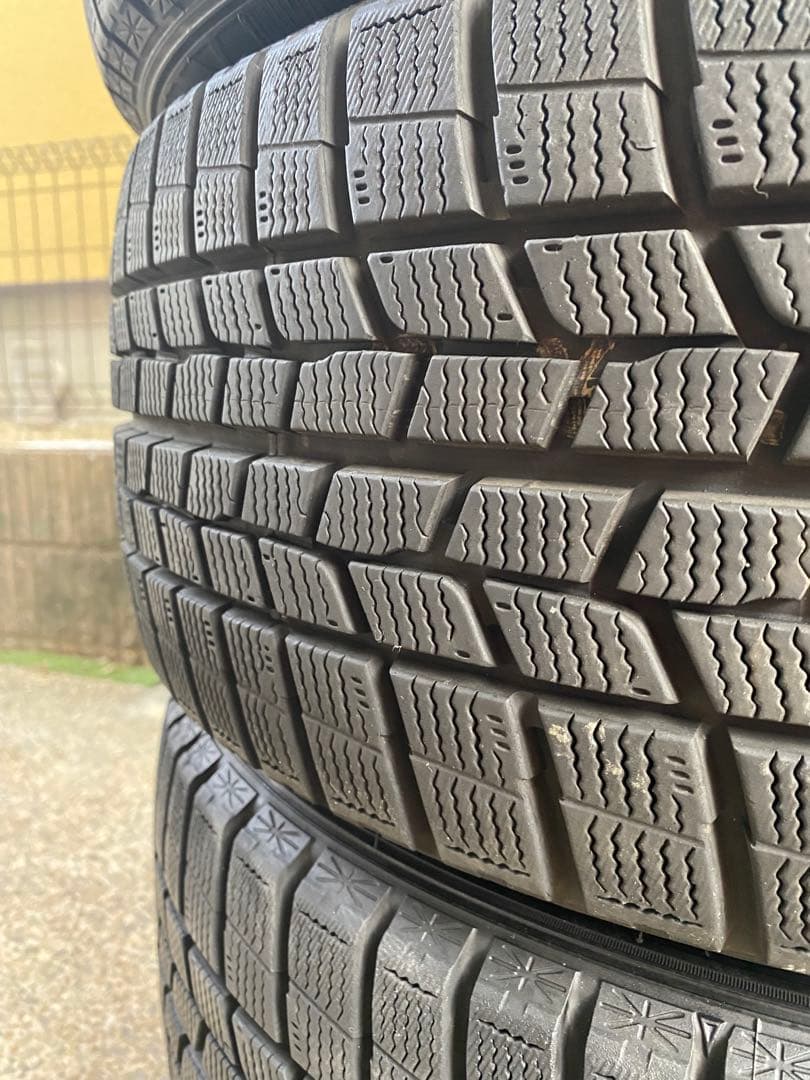 京都よりバリ山GOODYEARスタッドレス225/45R18冬用タイヤ4本セット