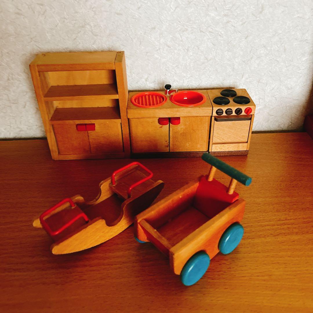 は*こ様 バウアー社 ドールハウス 赤い屋根 木製　ニキティキ　家具セット