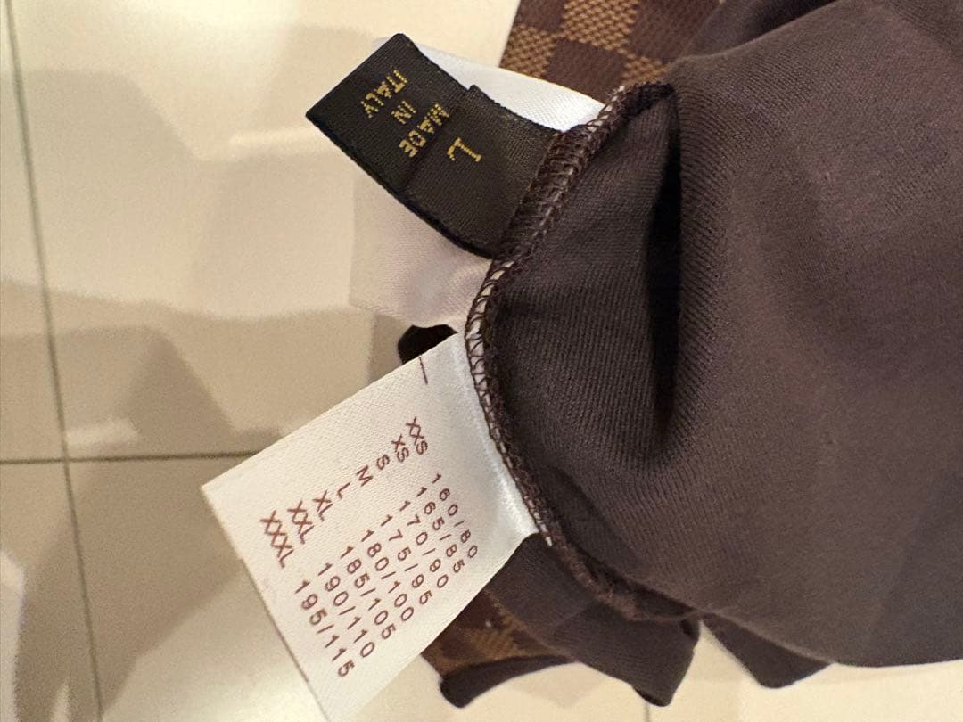 LOUIS VUITTON ダークブラウン Tシャツ