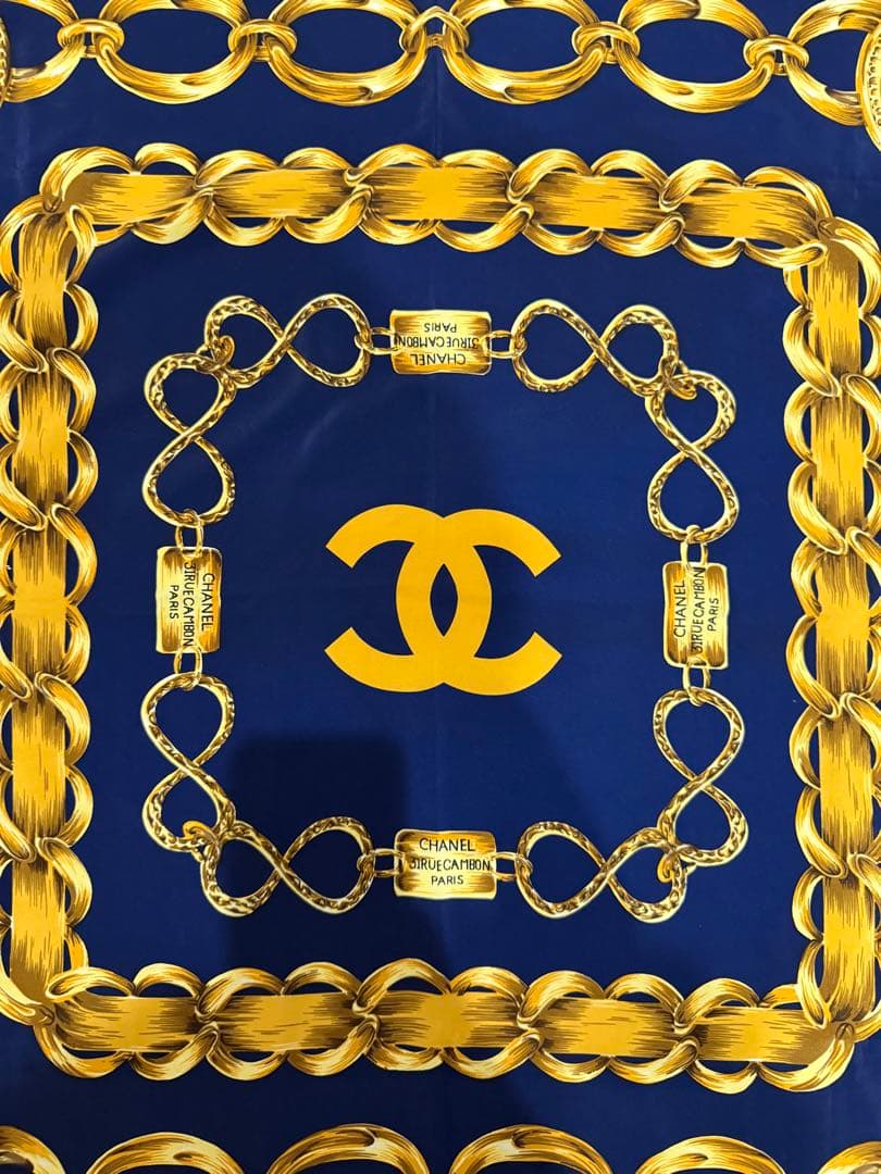CHANEL シャネル　大判　シルクスカーフ　ゴールド　チェーン　ココマーク