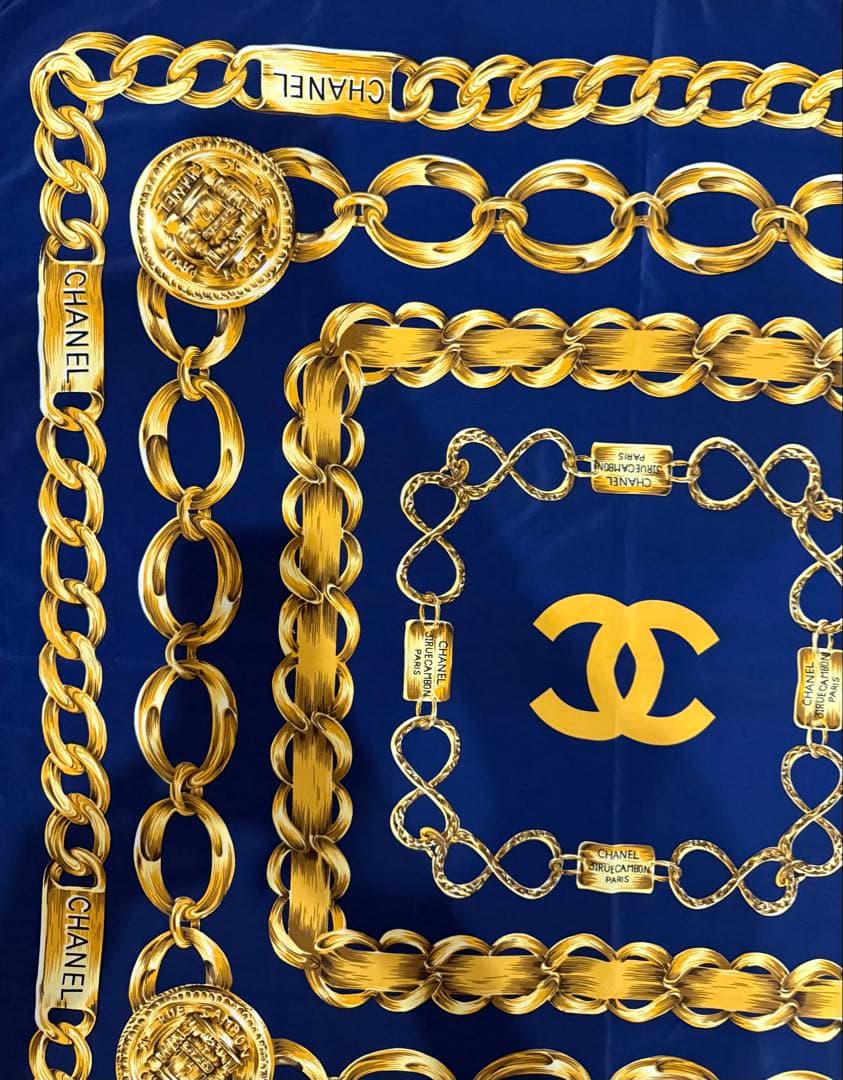CHANEL シャネル　大判　シルクスカーフ　ゴールド　チェーン　ココマーク