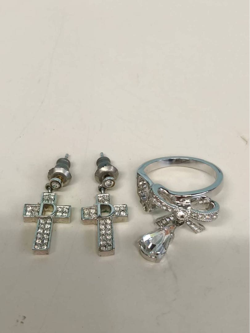 Dior ディオール　ピアスペア/指輪11号　中古現状品　状態良好