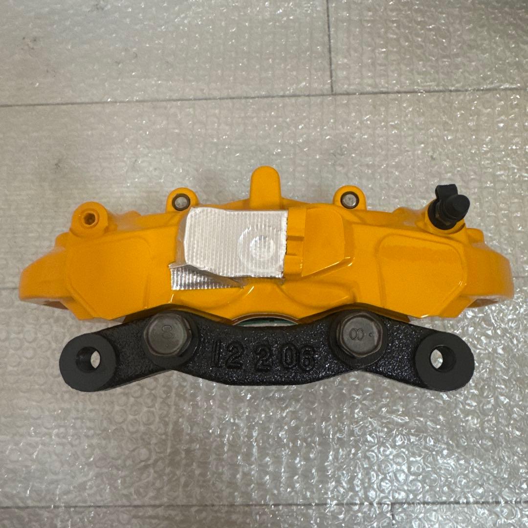 WRX STI S206 純正ブレンボ　リア4Podキャリパー