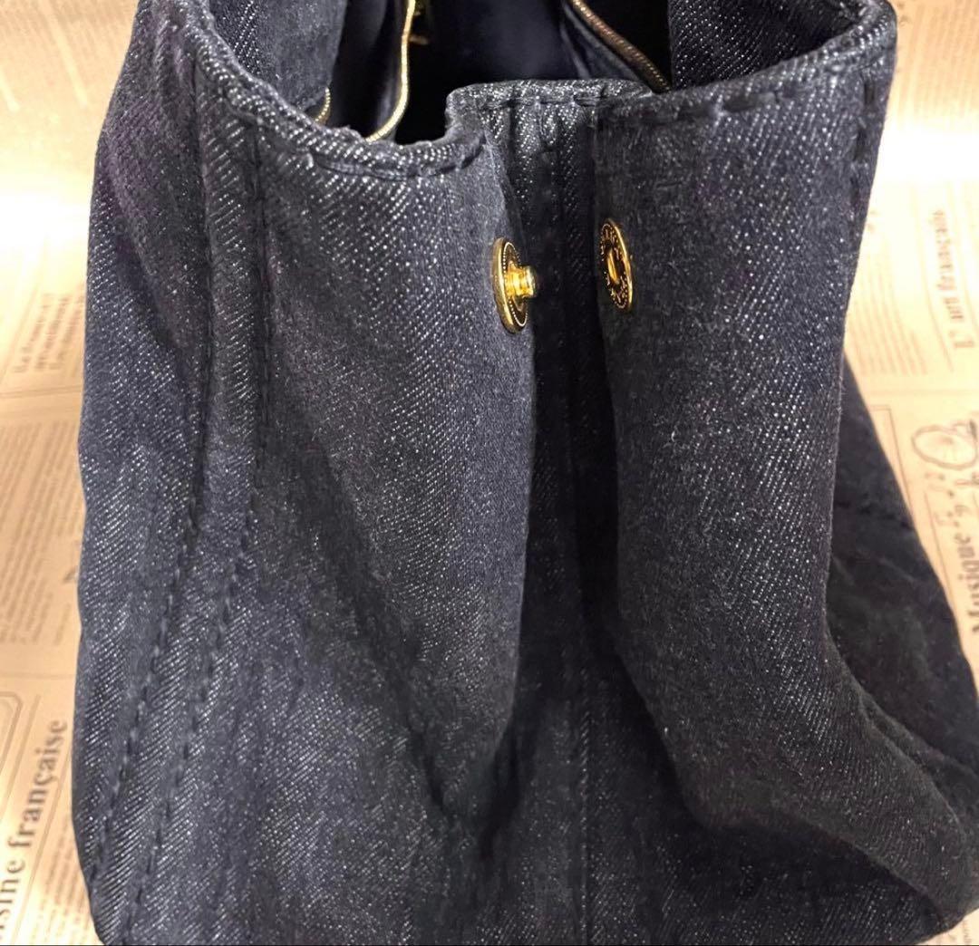 PRADA カナパ　M
