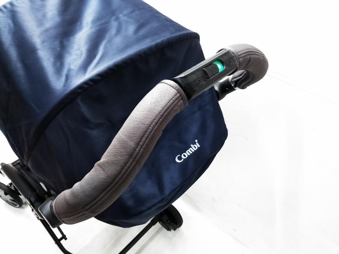 美品 Combi コンビ ラベリタ エッグショック AL 両対面式 ハイシート□