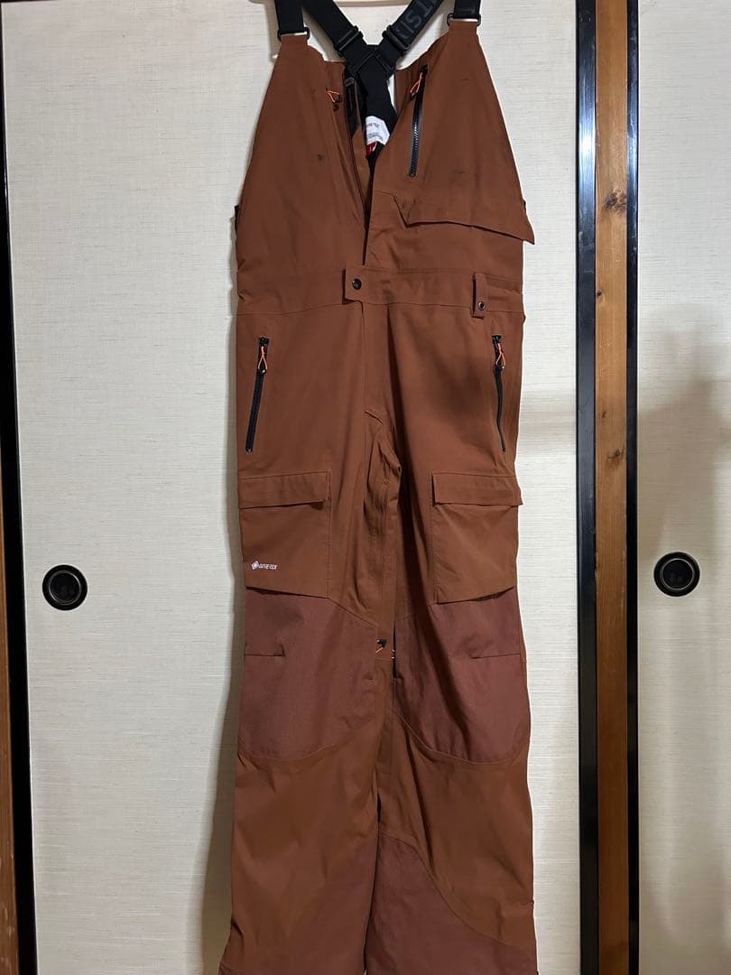 686、GORE-TEX スノーボードウェア 上下セット