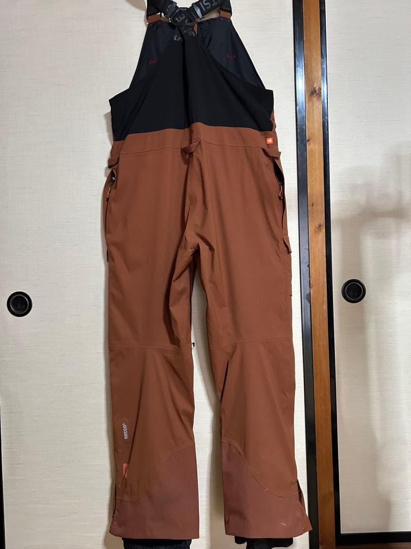 686、GORE-TEX スノーボードウェア 上下セット