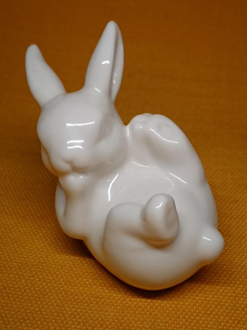 ラビット　ウサギ　兎　白兎　陶器　置物　インテリア　工芸品　美術品　A1387