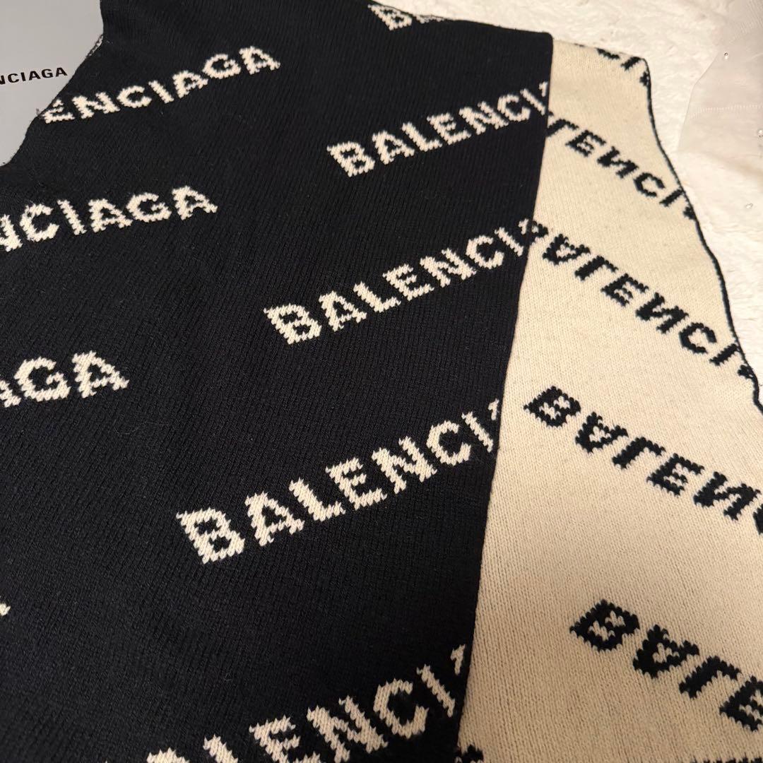 送料込み即日発送　BALENCIAGA ロゴ入りマフラー ブラック/ベージュ