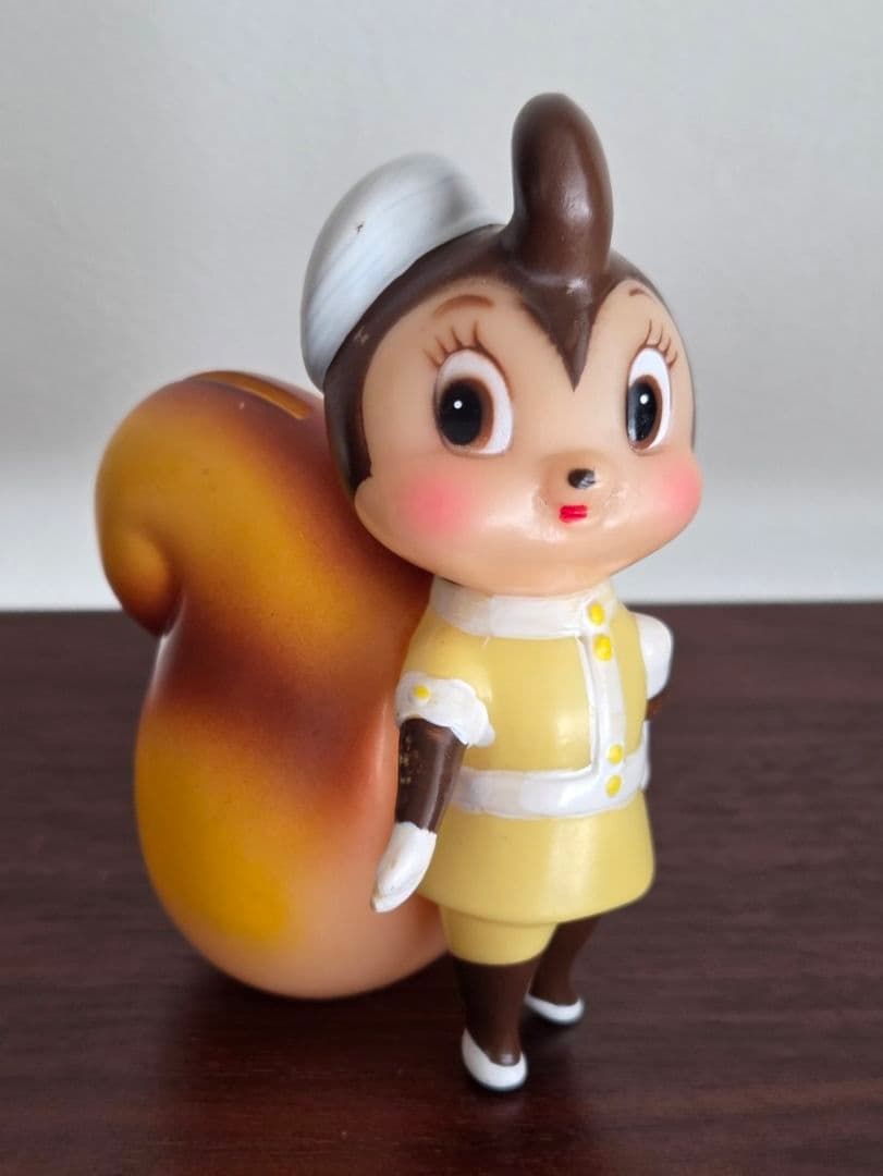 昭和レトロソフビ、サンヨークレジットリス、ソフビ貯金箱