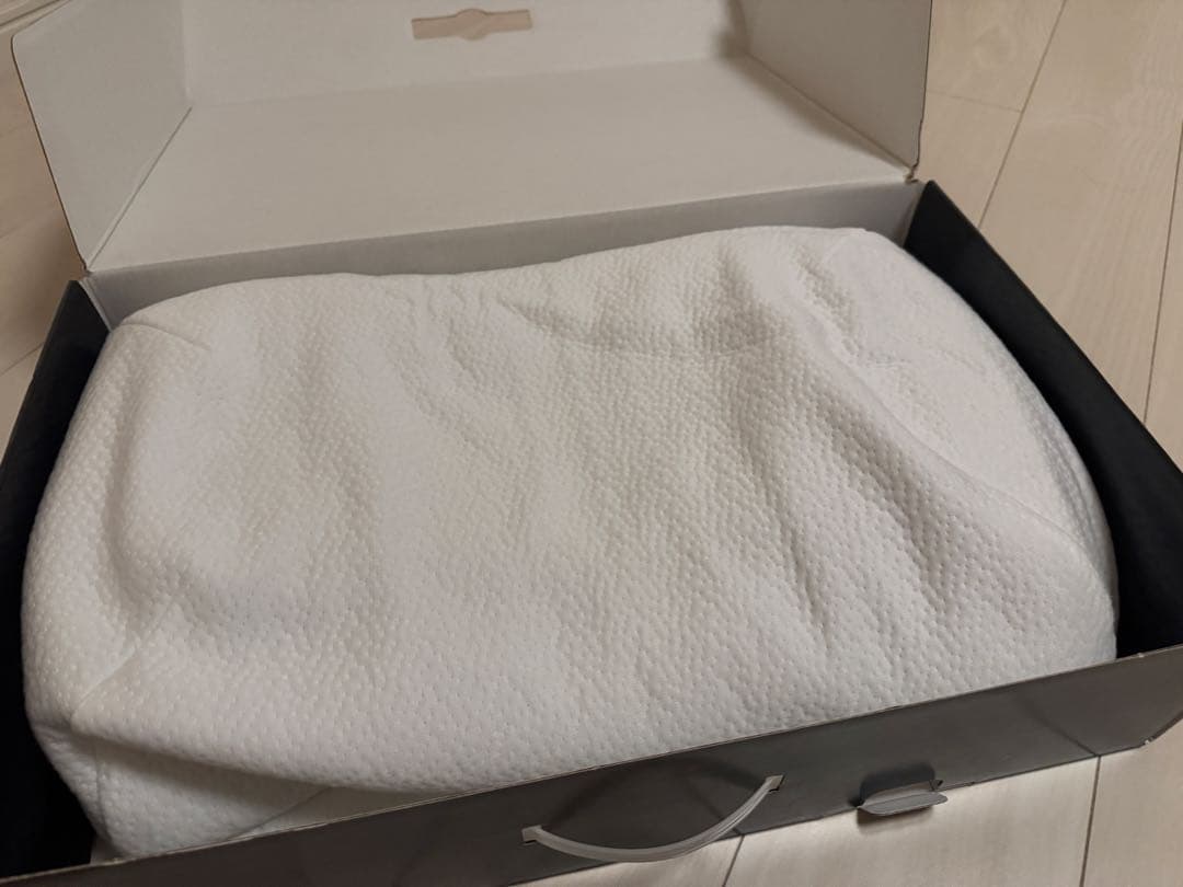 ヒツジのいらない枕 極柔 羊のいらない枕 中古美品 シルク 枕カバー