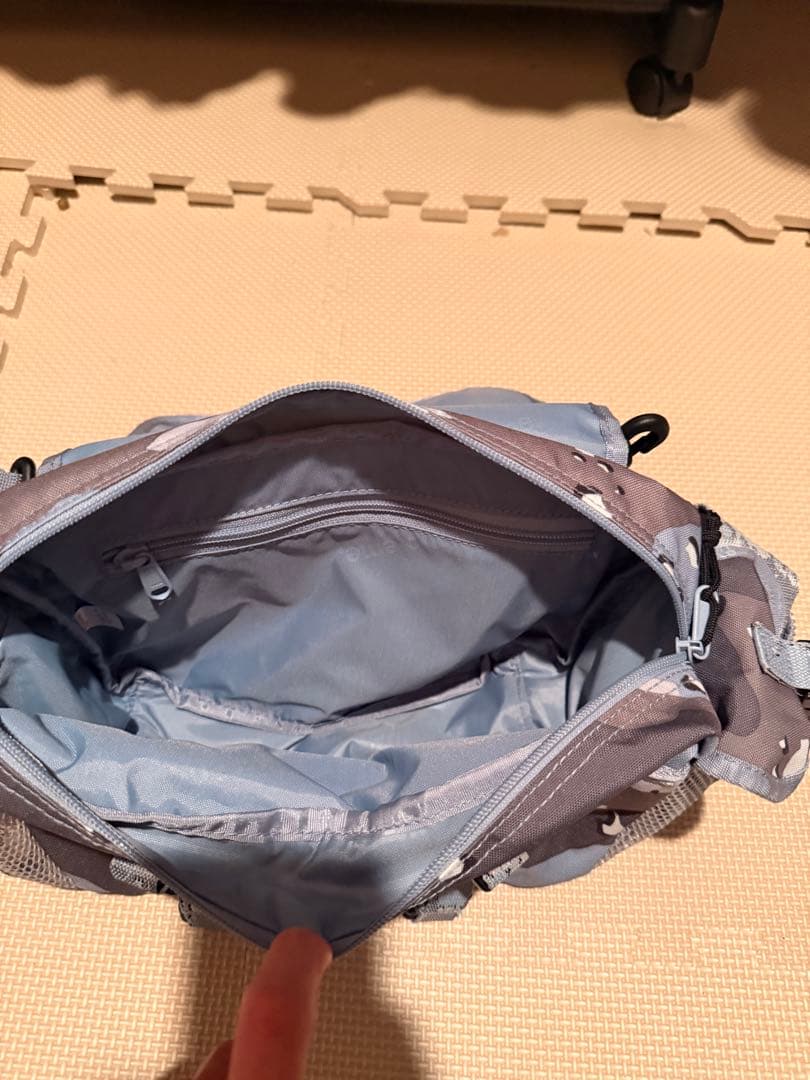 ぼっとん似Supreme 20SS Waist Bag Blue Camo