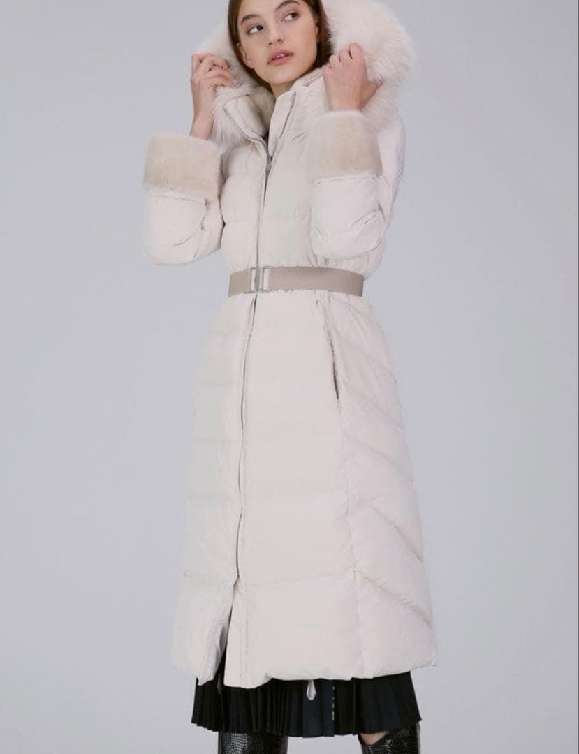【美品】MICHAA ミシャコリア　ロングダウンジャケット　白　ミンク