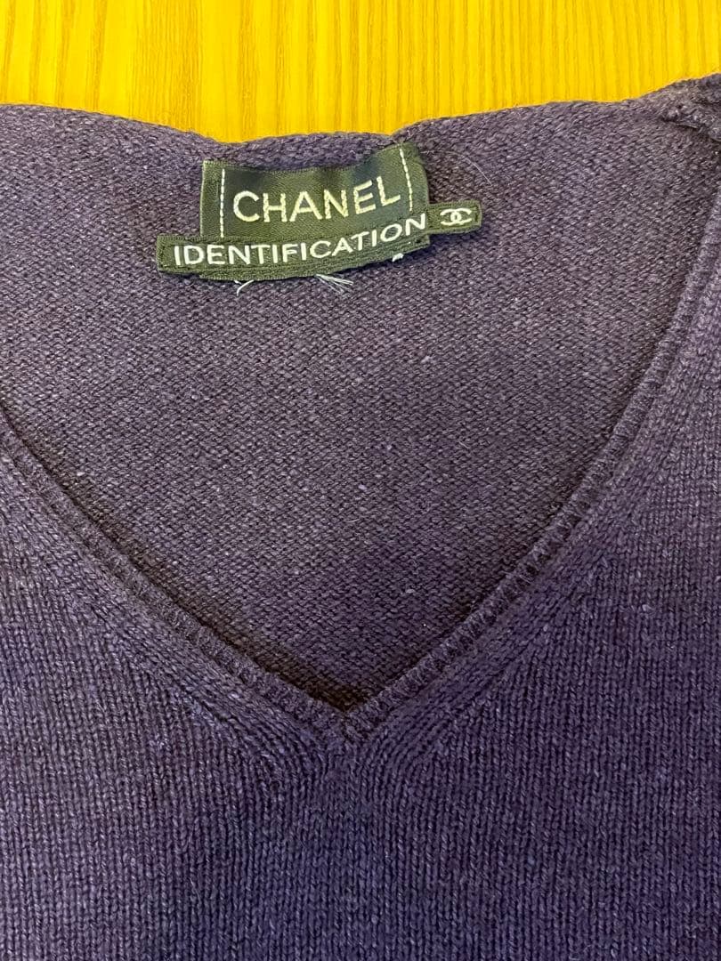 専用美品　CHANEL IDENTIFICATION パープルニットセーター