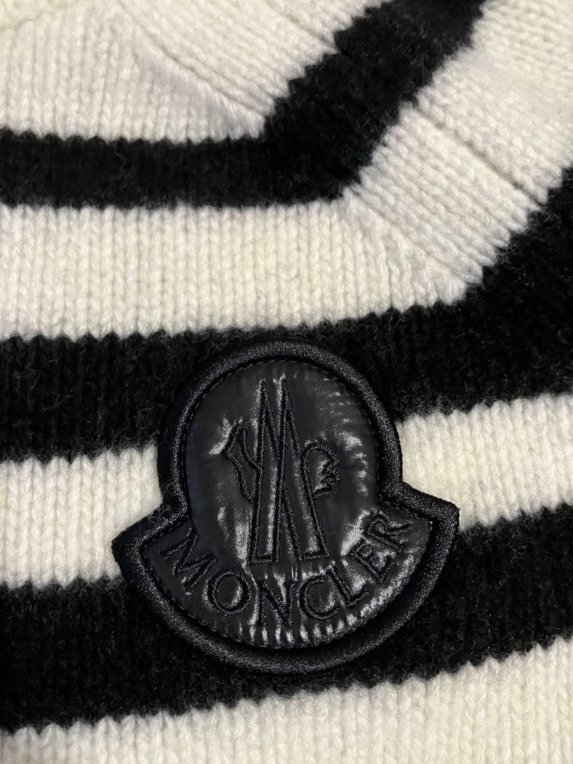 Moncler モンクレール　胸のワッペンが素敵なボーダーニット