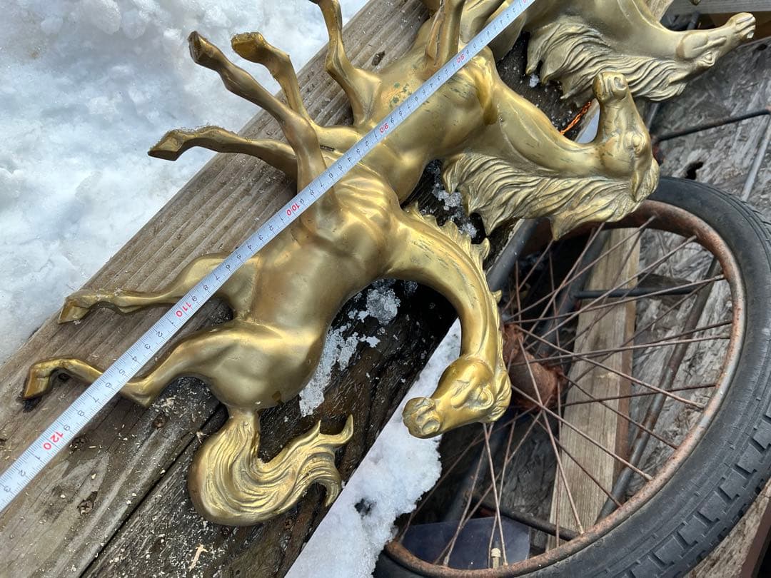 真鍮の馬の壁掛け、真鍮の馬、馬の壁掛け、120センチ、高さ約40．重さ9キロ