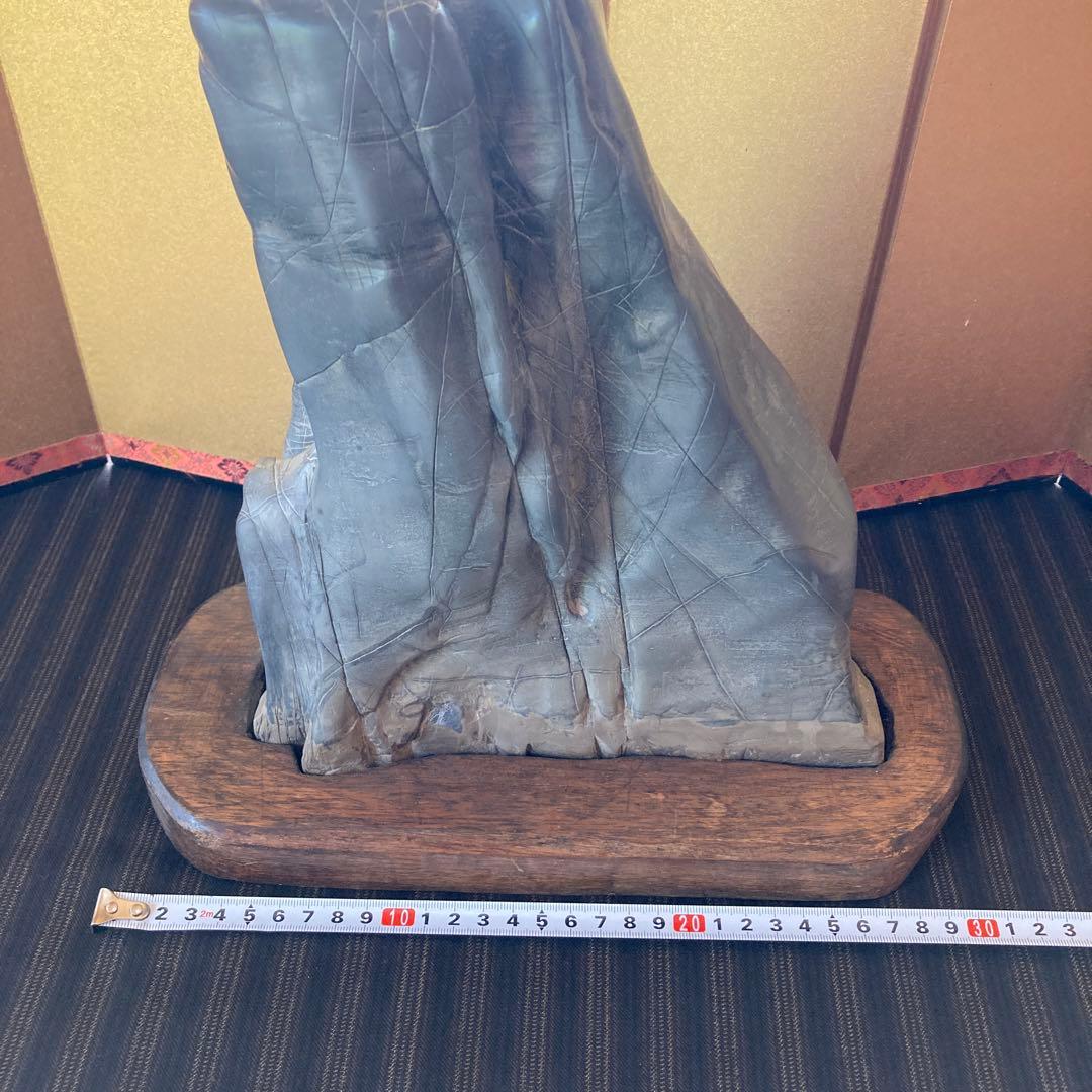 見応えある水石　鑑賞石　古谷石　約7.3kg