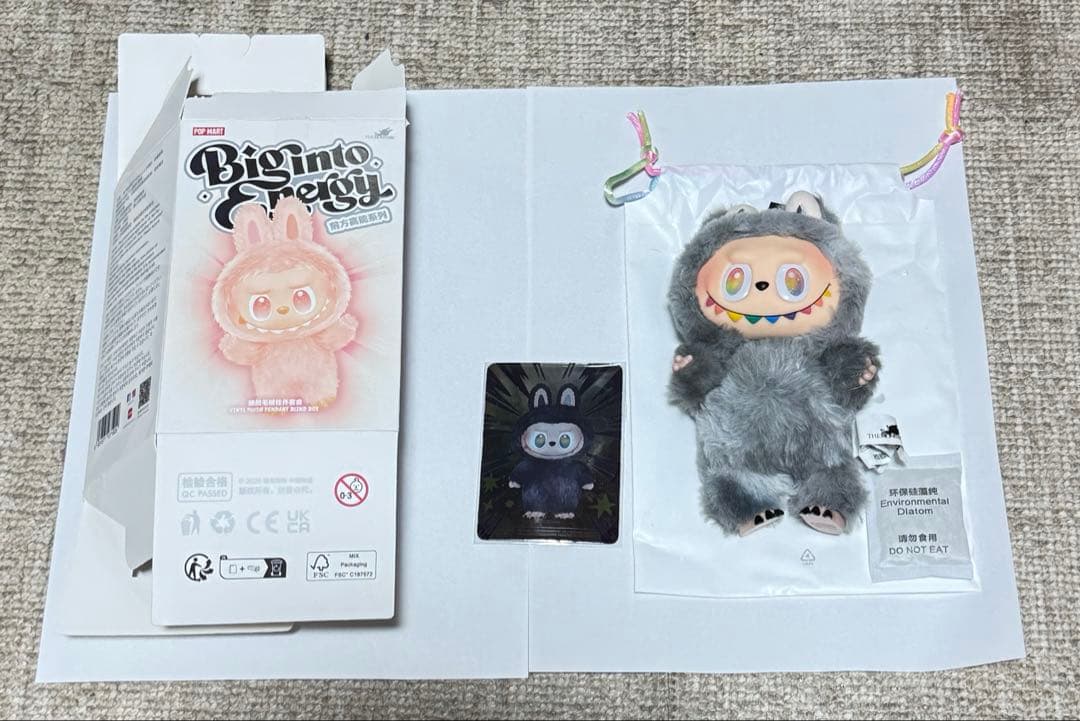 は*み様 【正規品】限定 300円 から ラブブ　エナジー　シークレット 可愛い