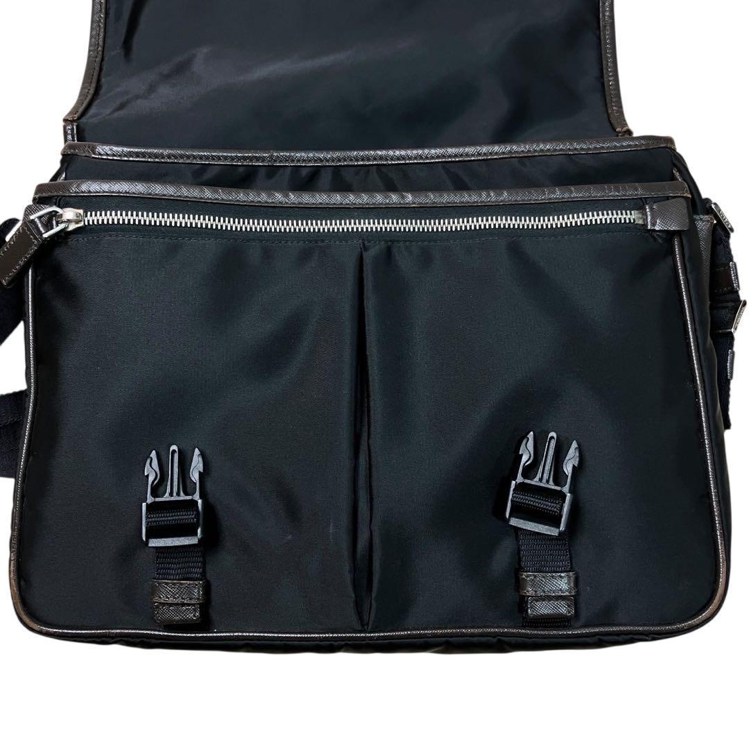 PRADA プラダ メッセンジャーバッグ ショルダーバッグ ビジネス　三角ロゴ