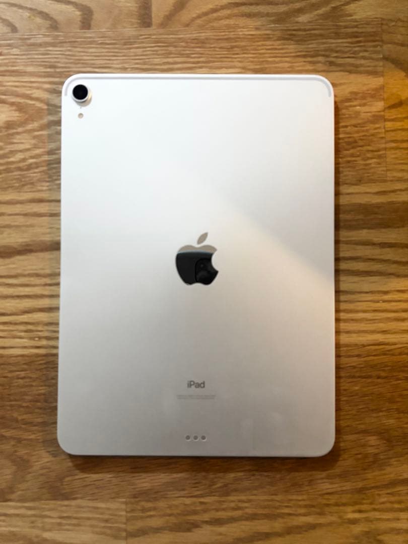 iPad Pro 第一世代 11インチ 64GB シルバー ※本体に反りあり