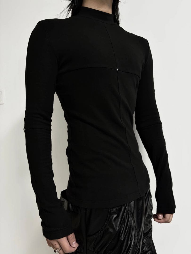 Integrated Cross Fitted Long Sleeve モード