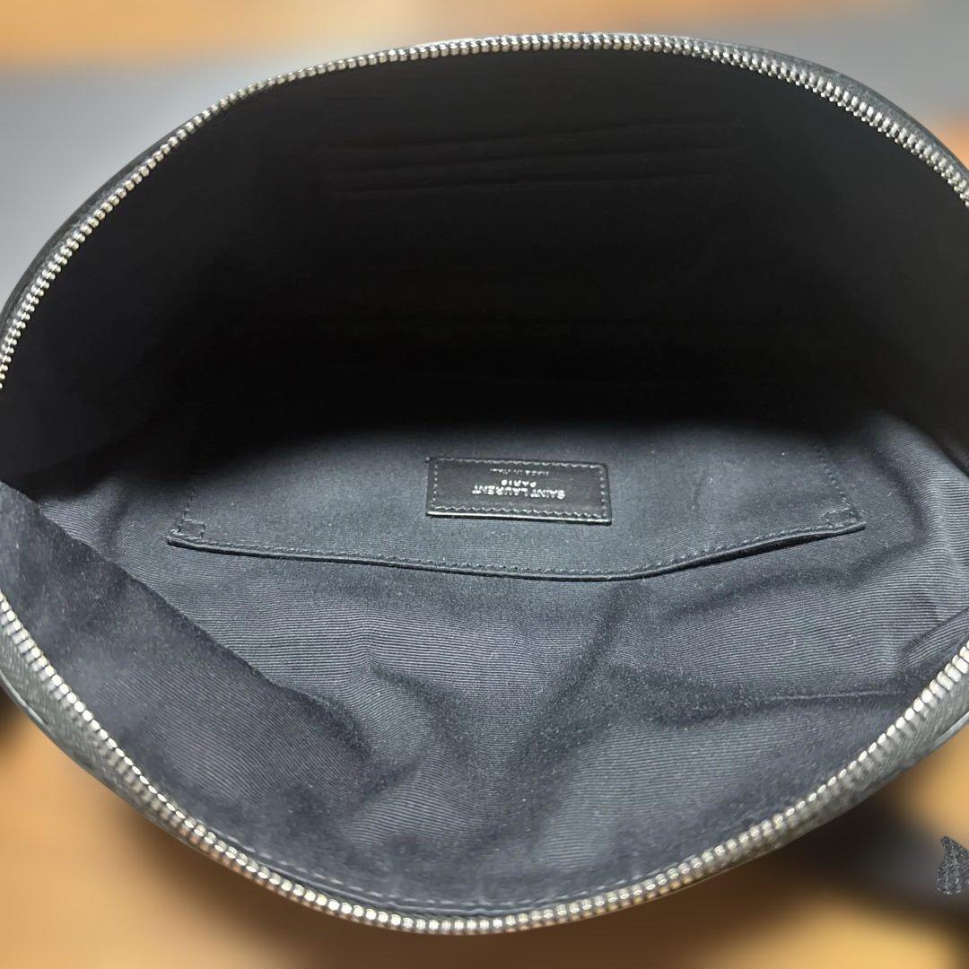 SAINT LAURENT ブラック ボディバッグ