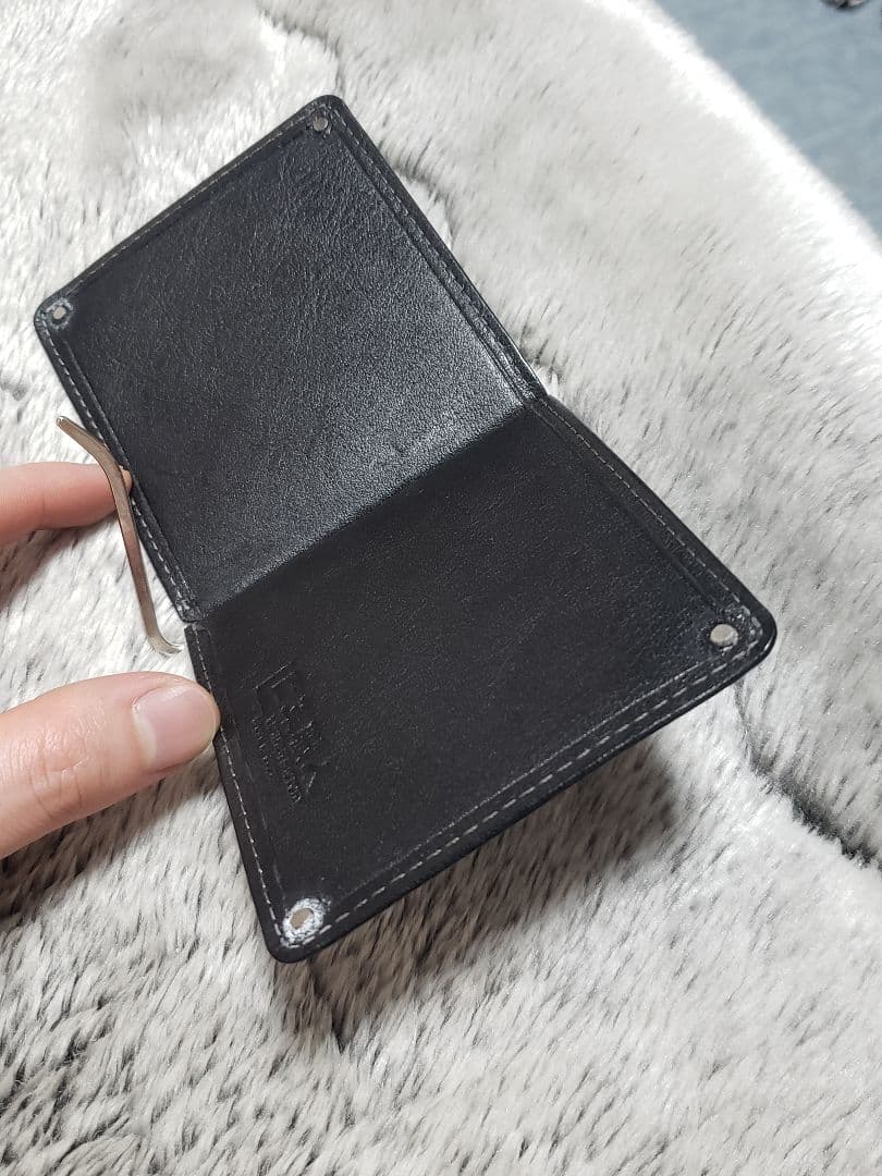 レザー マネークリップ 超薄型財布　磁石付き