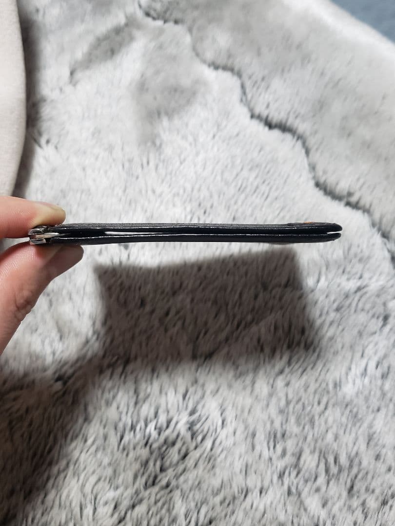 レザー マネークリップ 超薄型財布　磁石付き