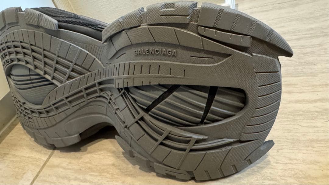 BALENCIAGAプラットフォームリデュースドスニーカー