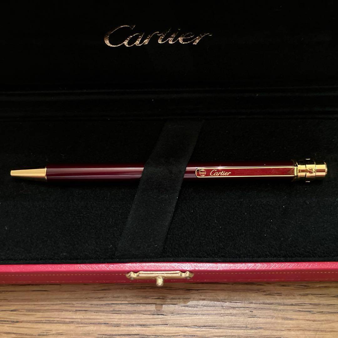 未使用品★★Cartierカルティエボールペン★専用ケース付