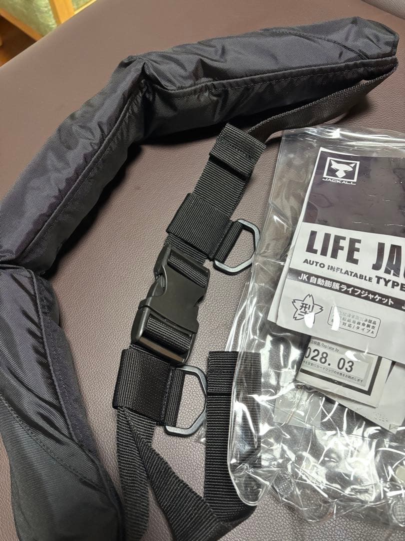 ジャッカル　JACKALL 腰巻き自動拡張ライフジャケット-JF06桜マーク付き