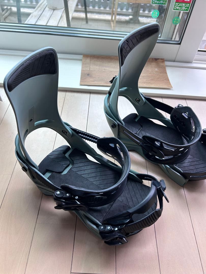SALOMON リズム　rhythm M 22-23