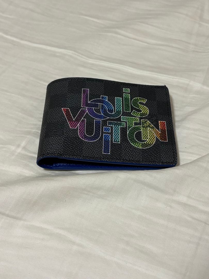 LOUIS VUITTON 二つ折り財布 カラフルロゴ