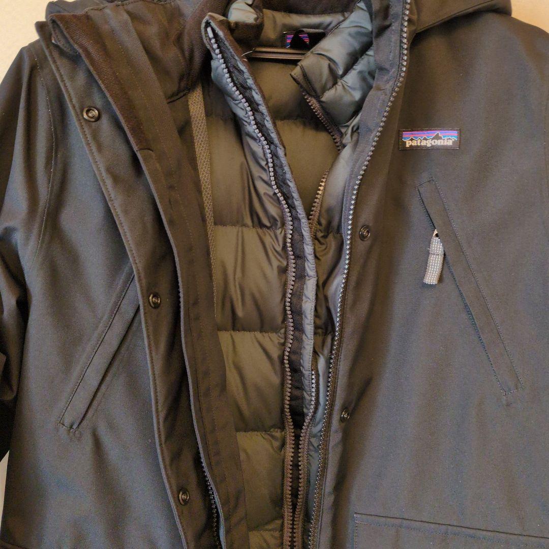 patagonia ブラック ダウンジャケット　レディース