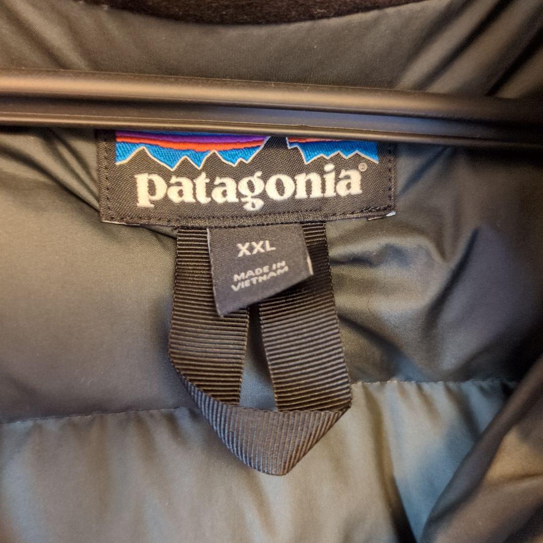 patagonia ブラック ダウンジャケット　レディース